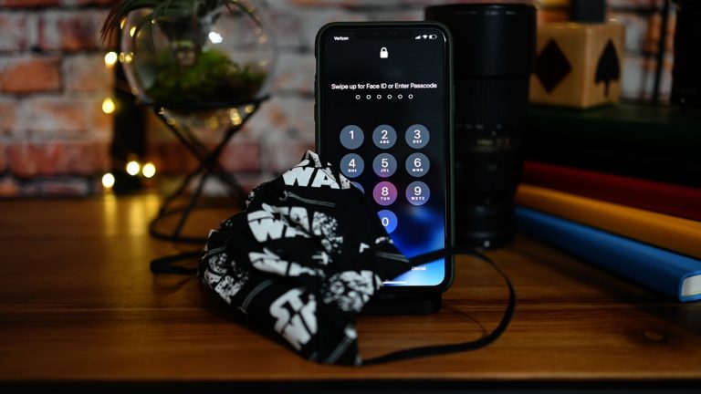 With The New iOS 13.5 You Can Unlock Your iPhone While Wearing a Face Mask